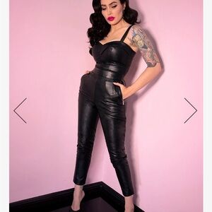 Vixen Vegan Leather Pants EUC size Medium